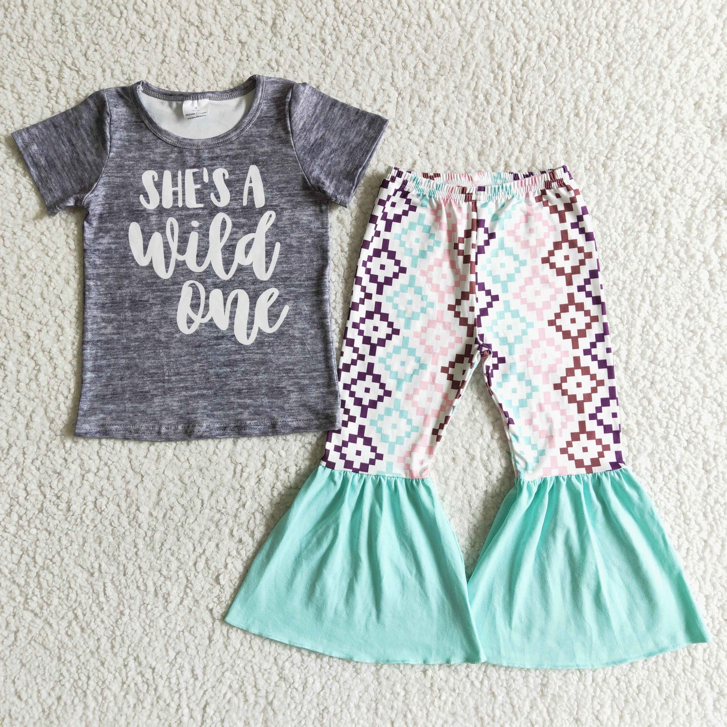 promotion B14-24 she's a wild one letters gray short sleeve bell bottom pant girl outfit 202405 rts