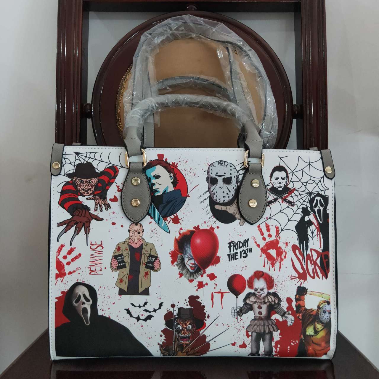 BA0136 handbag halloween clawn 10.3*13.5*5.5 inches bag