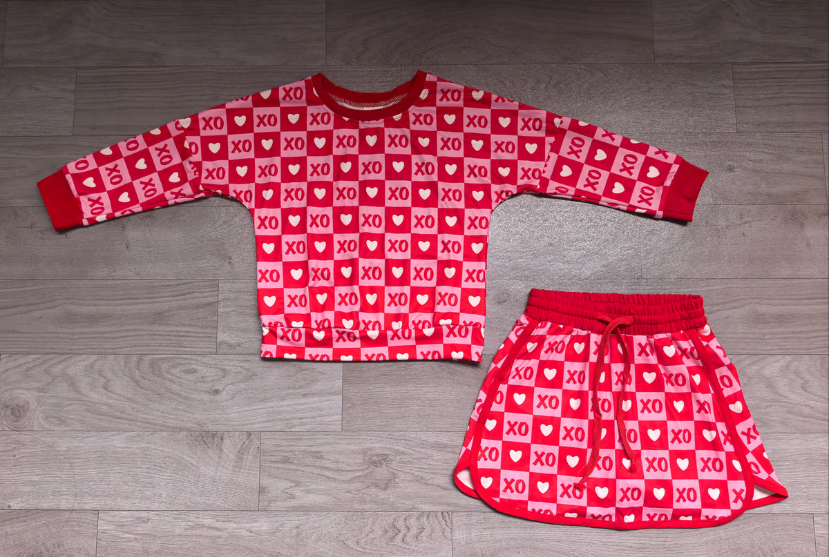 Sample-Real Pics GLD1826 Baby Girl Clothes Valentine XO Heart Checker Print Long Sleeve Top Skort Outfit Set