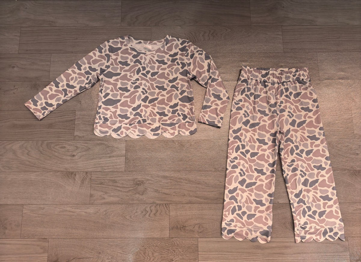 Sample-Real Pics GLP3661 Baby Girl Clothes Neutral Camo Allover Print Long Sleeve Scallop Hem Pant Set
