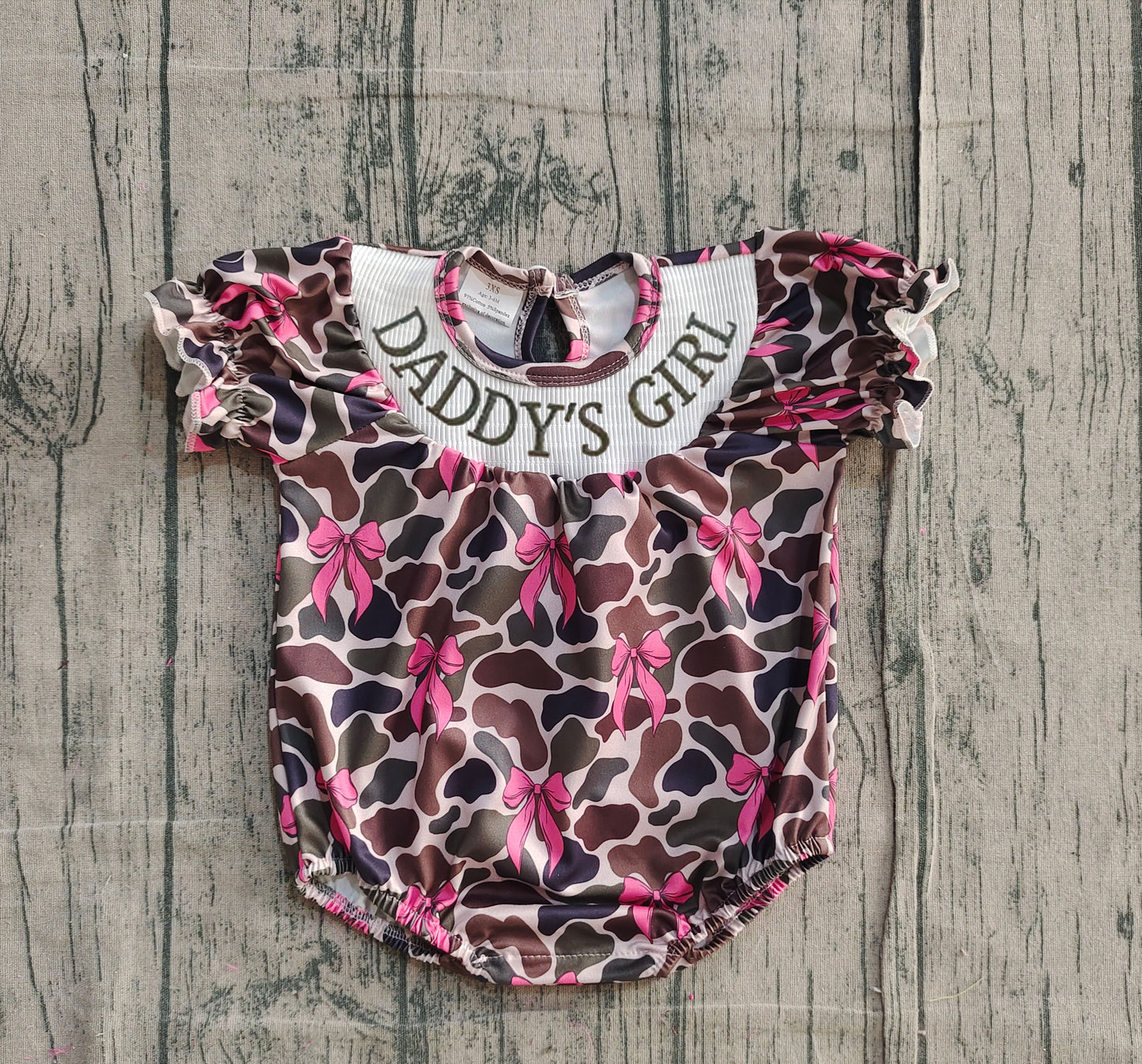 SR3105-smocked daddy‘s girl camo bow sibling romper kids summer romper 202511 preorder