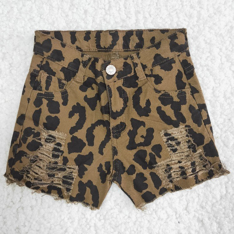girl button leopard print ripped denim shorts