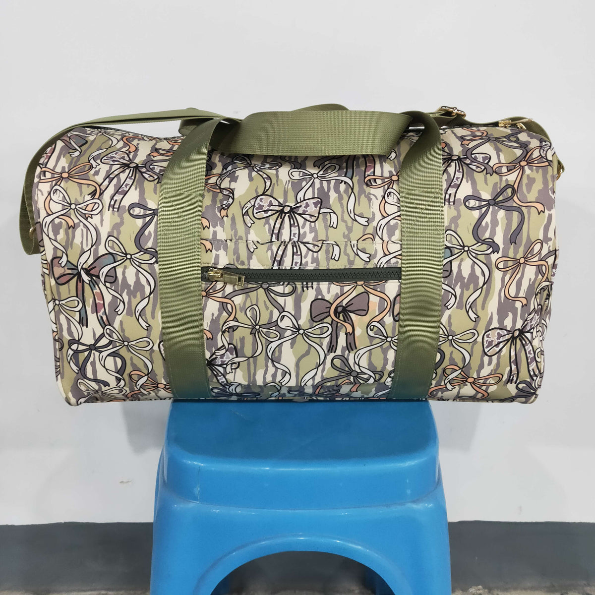 NO MOQ RTS BA0392 Bow Camo Allover Print Duffle Travel Bag 202610