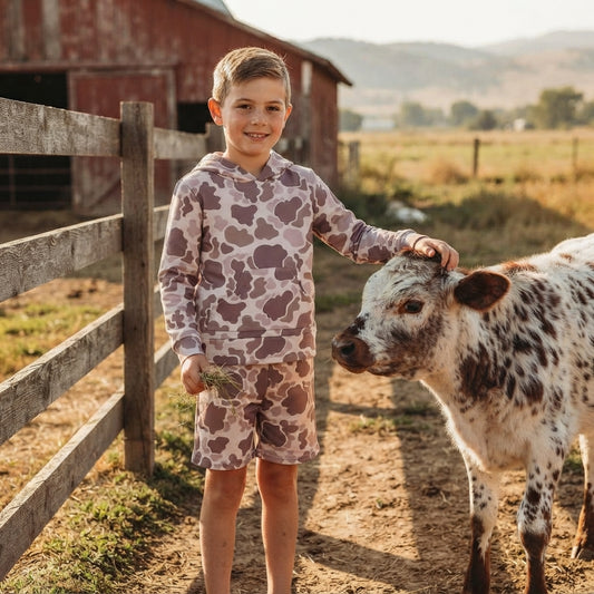 NO MOQ RTS BLS0050 Baby Boy Clothes Neutral Cow Camo Allover Print Long Sleeve Hoodie Short Set 202610