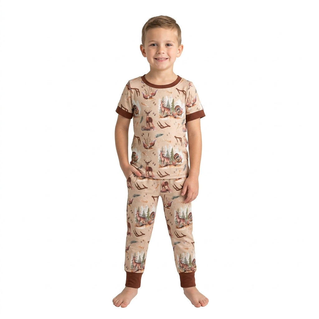 NO MOQ RTS BSPO0494 Baby Boy Clothes Deer Turkey Hunting Forest Print Short Sleeve Top Long Pant Pajama Outfit 202609