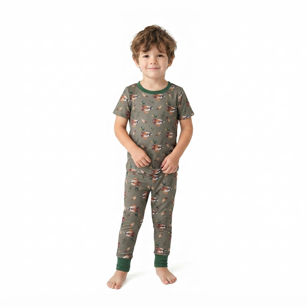 NO MOQ RTS BSPO0702 Baby Boy Clothes Mallard Duck Full Print Short Sleeve Top & Pant Outfit Set 202609