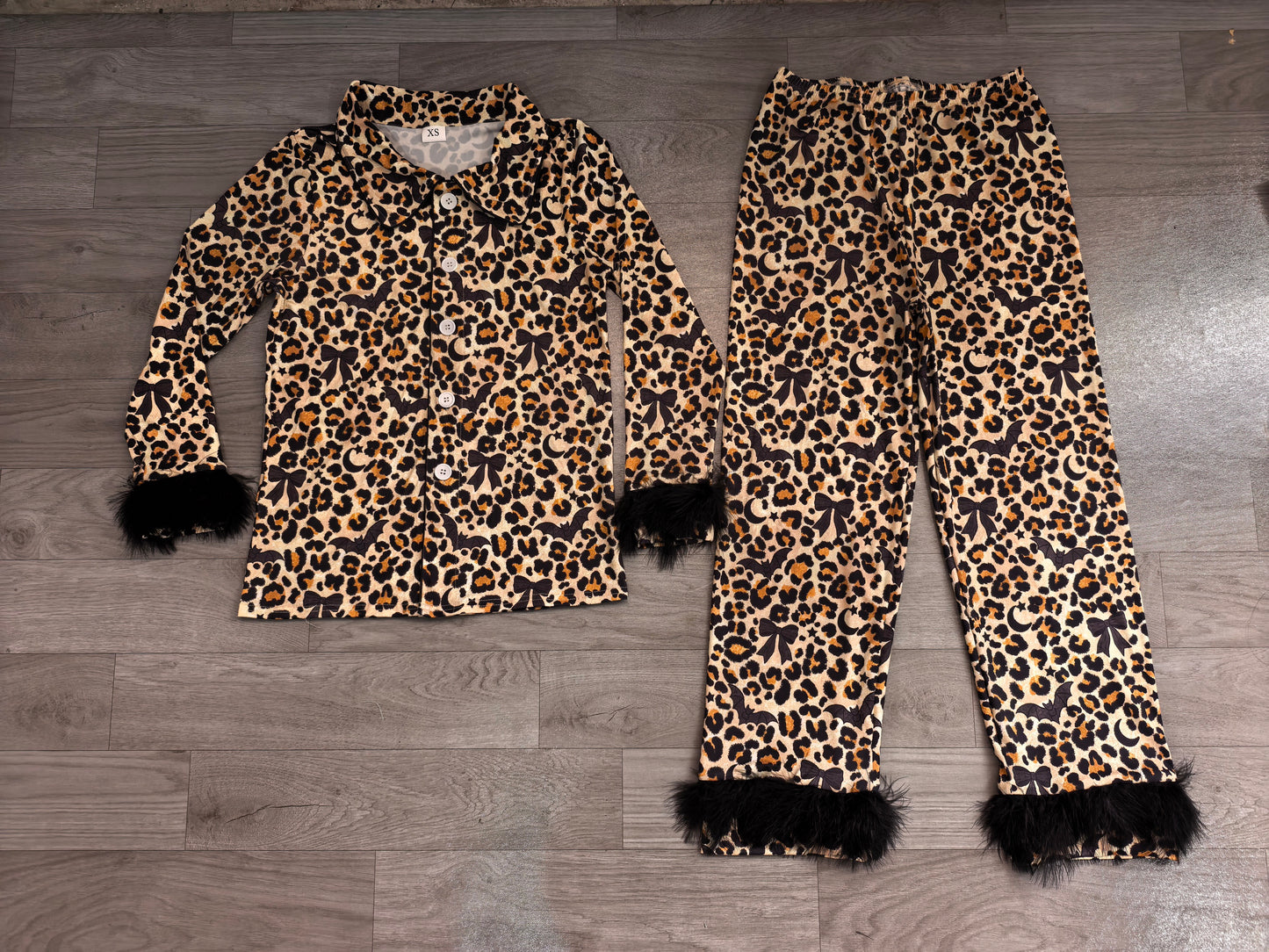 RTS GLP3639 Women Leopard Print Fuzzy Feather Trim Button‑Up 2 Piece Pajama Set