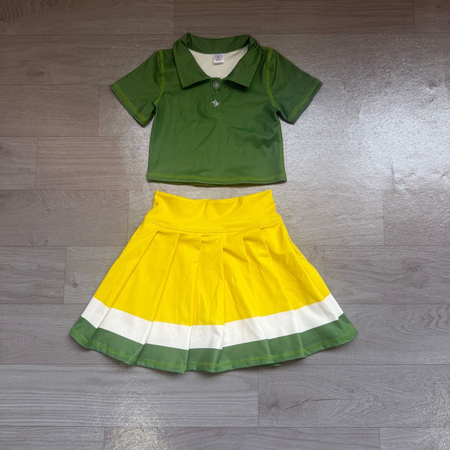 GSD4261  PREORDER Green Yellow Skort Set  Yoga polo westen skirt Girls Green Polo Color Block Pleated Skirt Set 202607