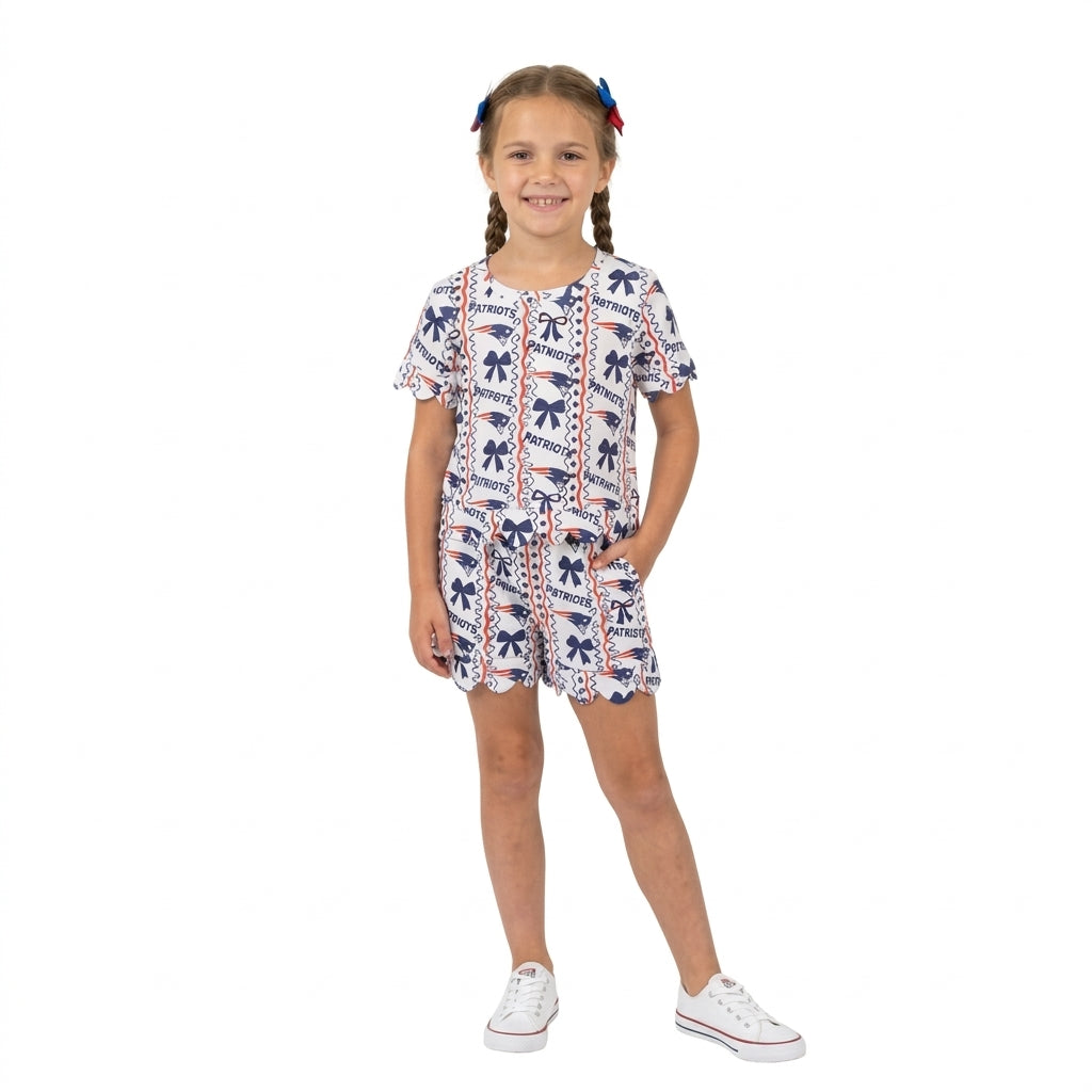 NO MOQ RTS GSSO3854-scallop Baby Girl Clothes Team Bow Print Scallop Short Sleeve Top Scallop Shorts Outfit 202609