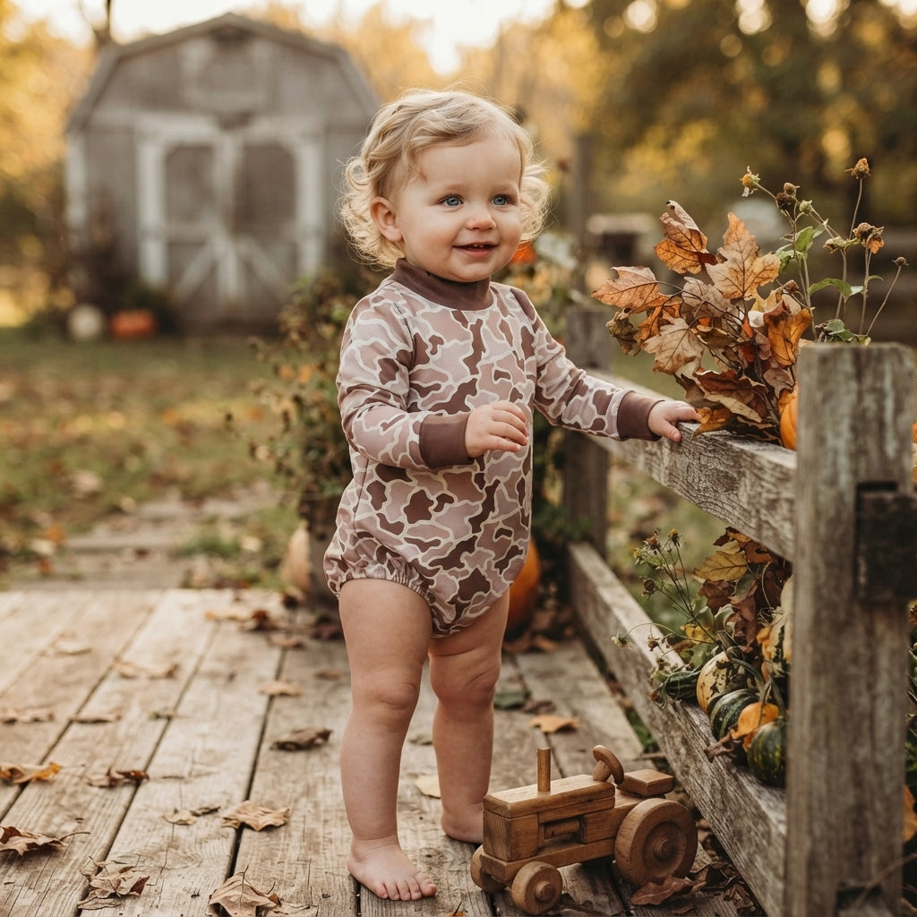 NO MOQ RTS LR3263 Baby Girl Clothes Brown Camo Allover Print Long Sleeve Mock Neck Baby Bubble Romper 202610