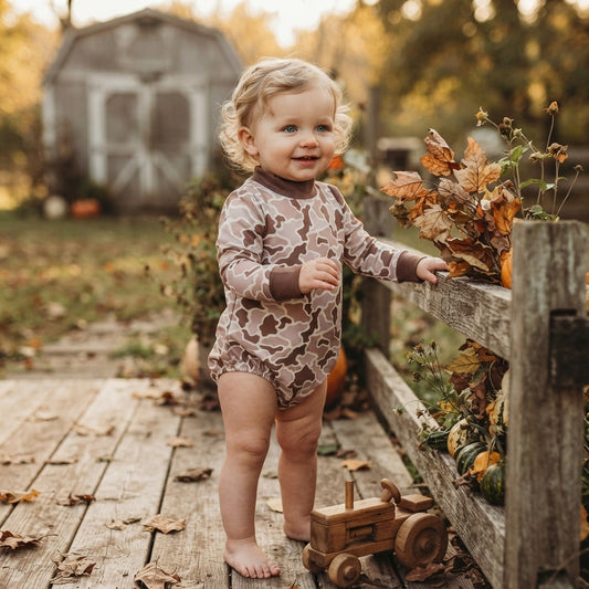 NO MOQ RTS LR3263 Baby Girl Clothes Brown Camo Allover Print Long Sleeve Mock Neck Baby Bubble Romper 202610