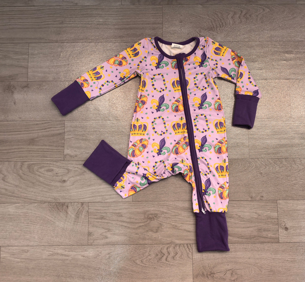 Sample-Real Pics Baby Clothes Mardi Gras Crown Bead Fleur De Lis Allover Print Long Sleeve Zip Front Jumpsuit Romper