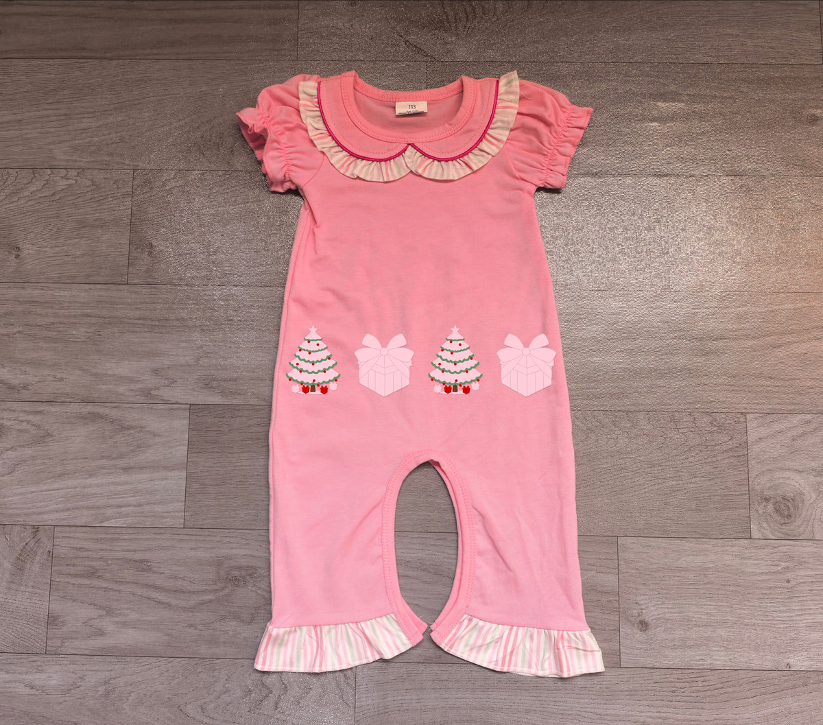 Sample-Real Pics SR4288 Baby Girl Clothes Christmas Tree Gift Box Graphic Print Short Sleeve Ruffle Collar Romper