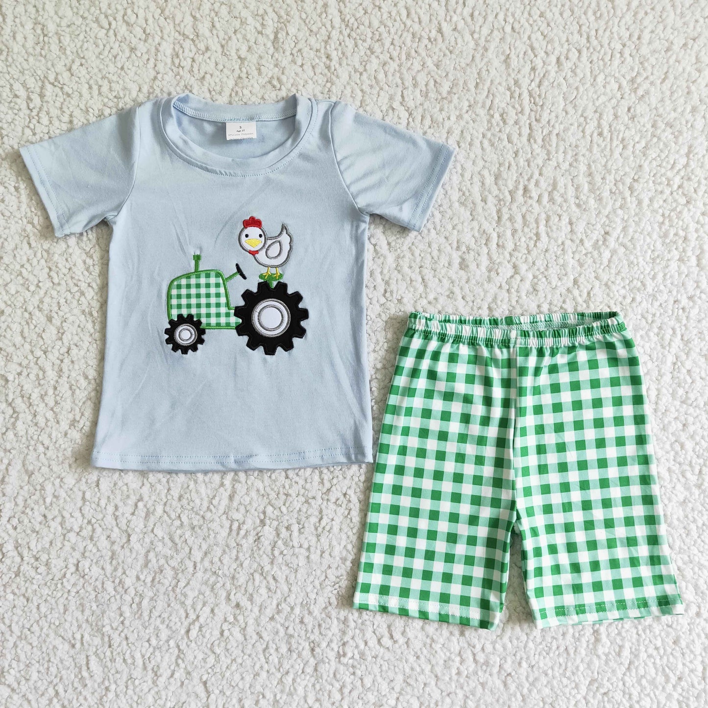 promotion BSSO0031 RTS green tractor chick embroidery short sleeve boy plaid shorts summer outfit 20230505