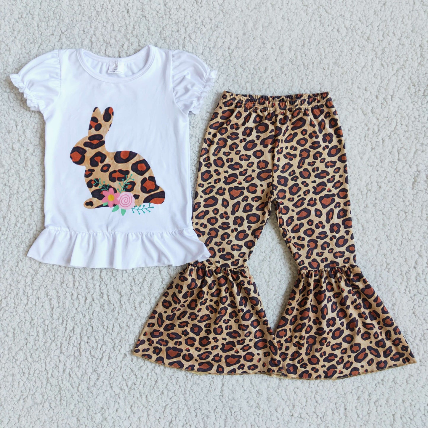 promotion D9-20 rabbit leopard print girl white short sleeve bell bottom pant outfit