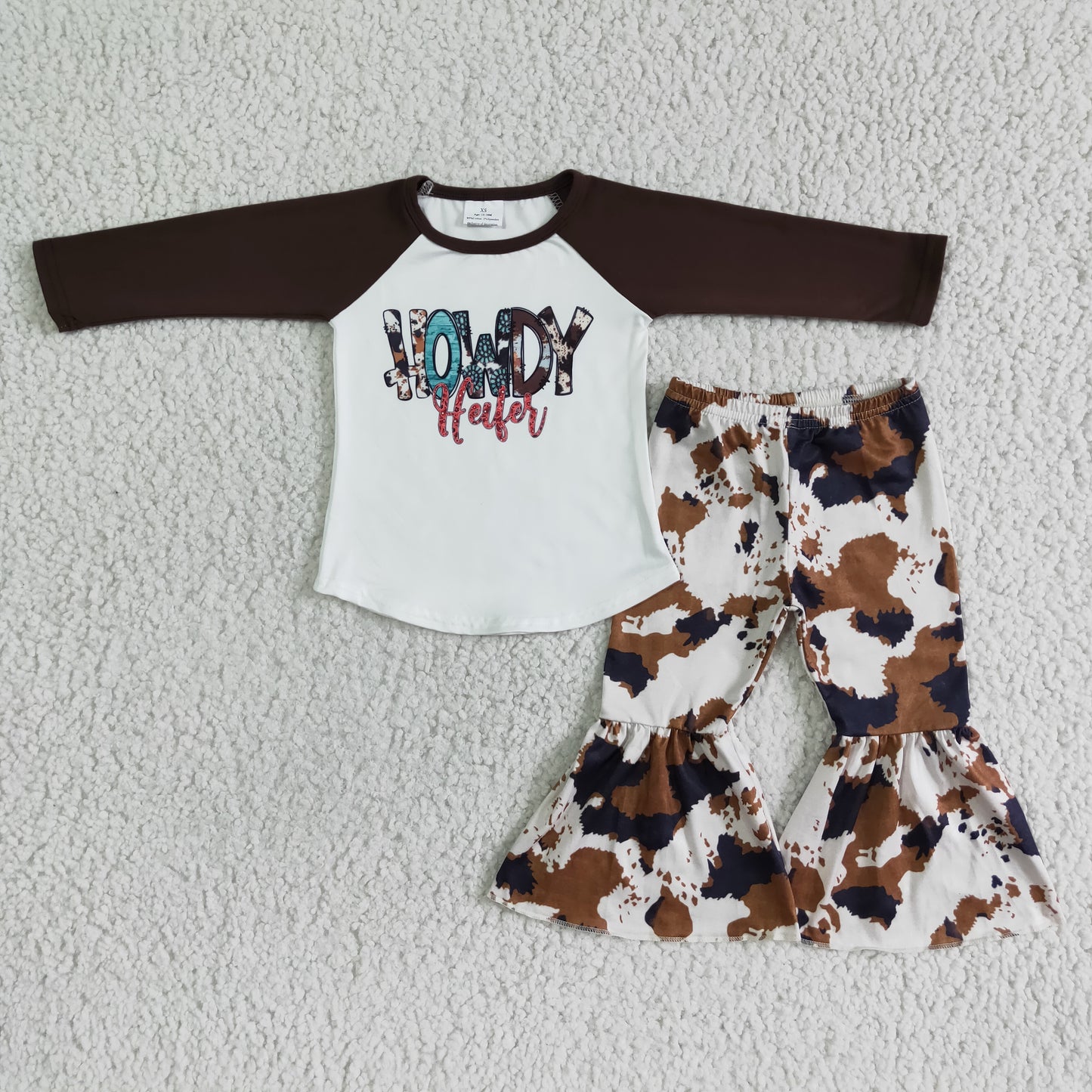 6 C8-25 promotion RTS brown raglan letter cow print long sleeve bell bottom pant girl outfit 0601